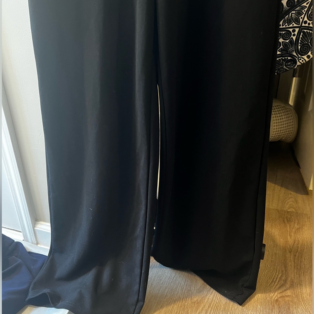 V-neck black jumpsuit - Picture 3 of 4